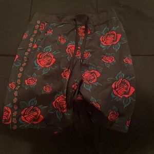 Adult rose shots size small